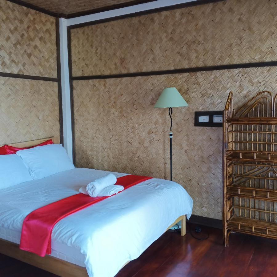 Miley Lodging Restobar New Busuanga Номер фото